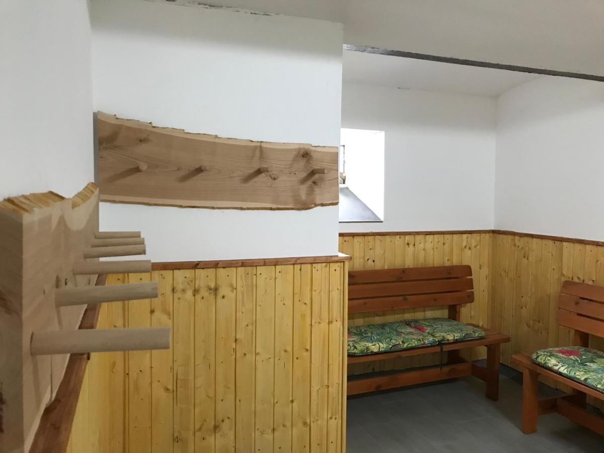 Beate - 70qm - Ideal Fuer Familien Und Paare - 2 Schlafzimmer - Grosse Wohnkueche - Parkplatz Apartment