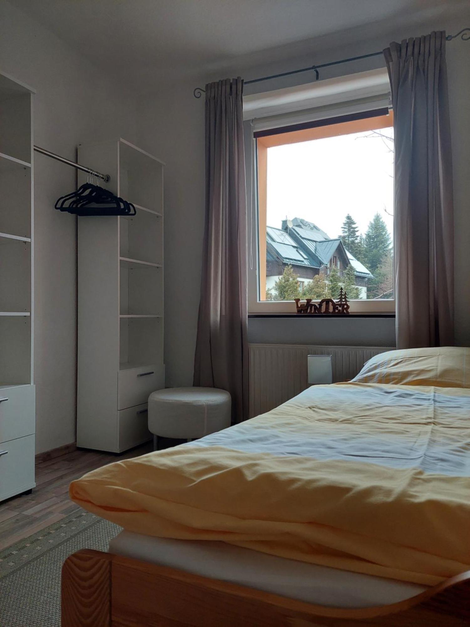 Beate - 70qm - Ideal Fuer Familien Und Paare - 2 Schlafzimmer - Grosse Wohnkueche - Parkplatz Apartment