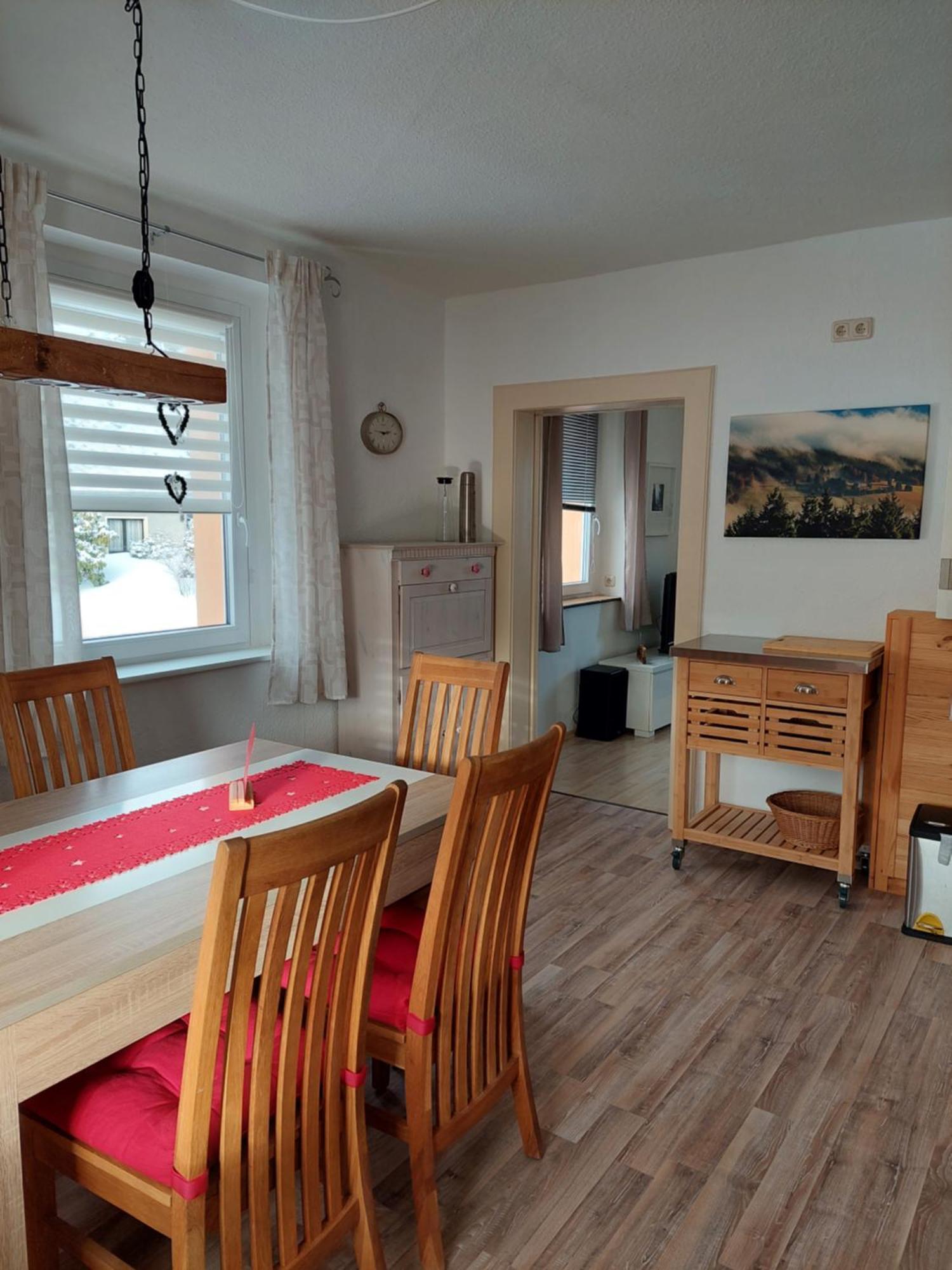 Beate - 70qm - Ideal Fuer Familien Und Paare - 2 Schlafzimmer - Grosse Wohnkueche - Parkplatz Apartment